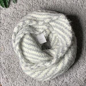 Urban Outfitters Chunky Infinity scarf